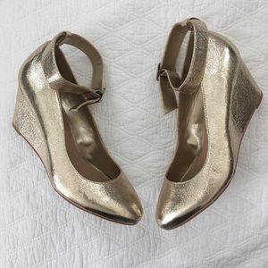 Torrid Gold Wedge Shoes Size 10W